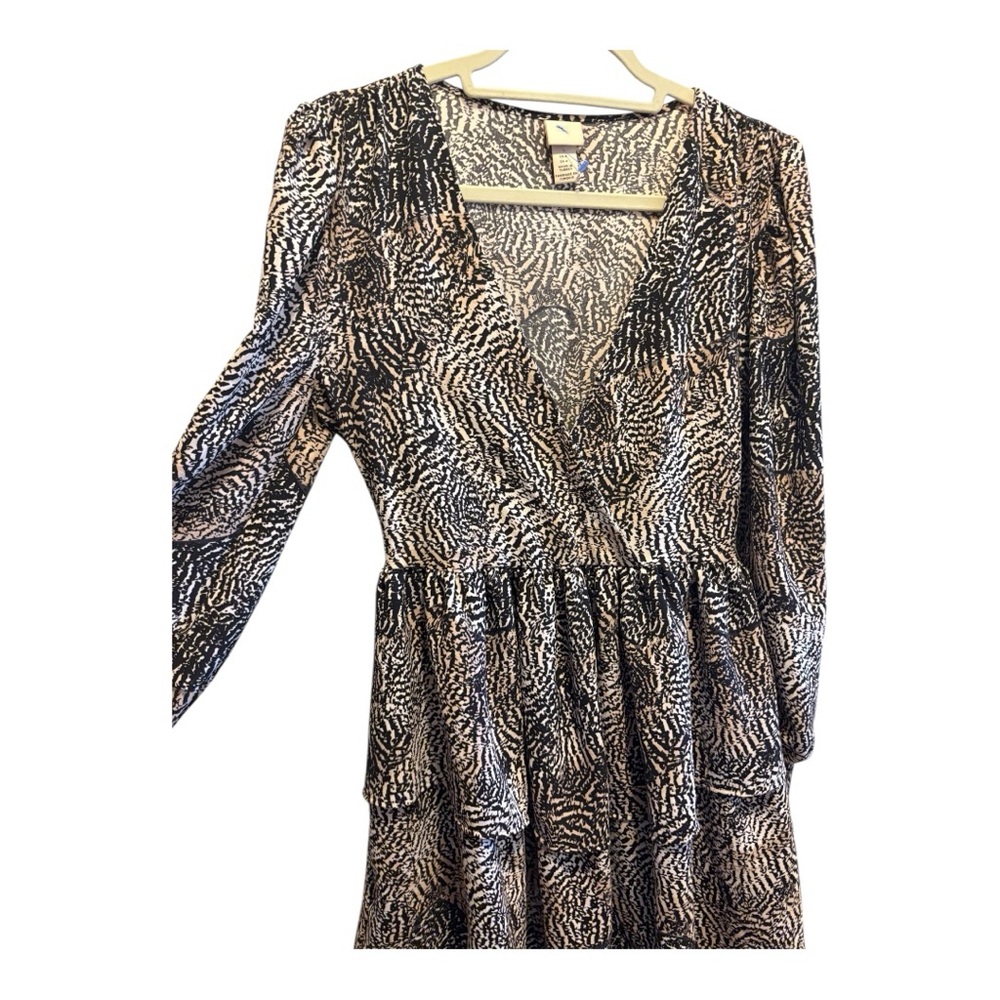 H&M Black and Cream Printed V-Neck Tiered Women’s Dress